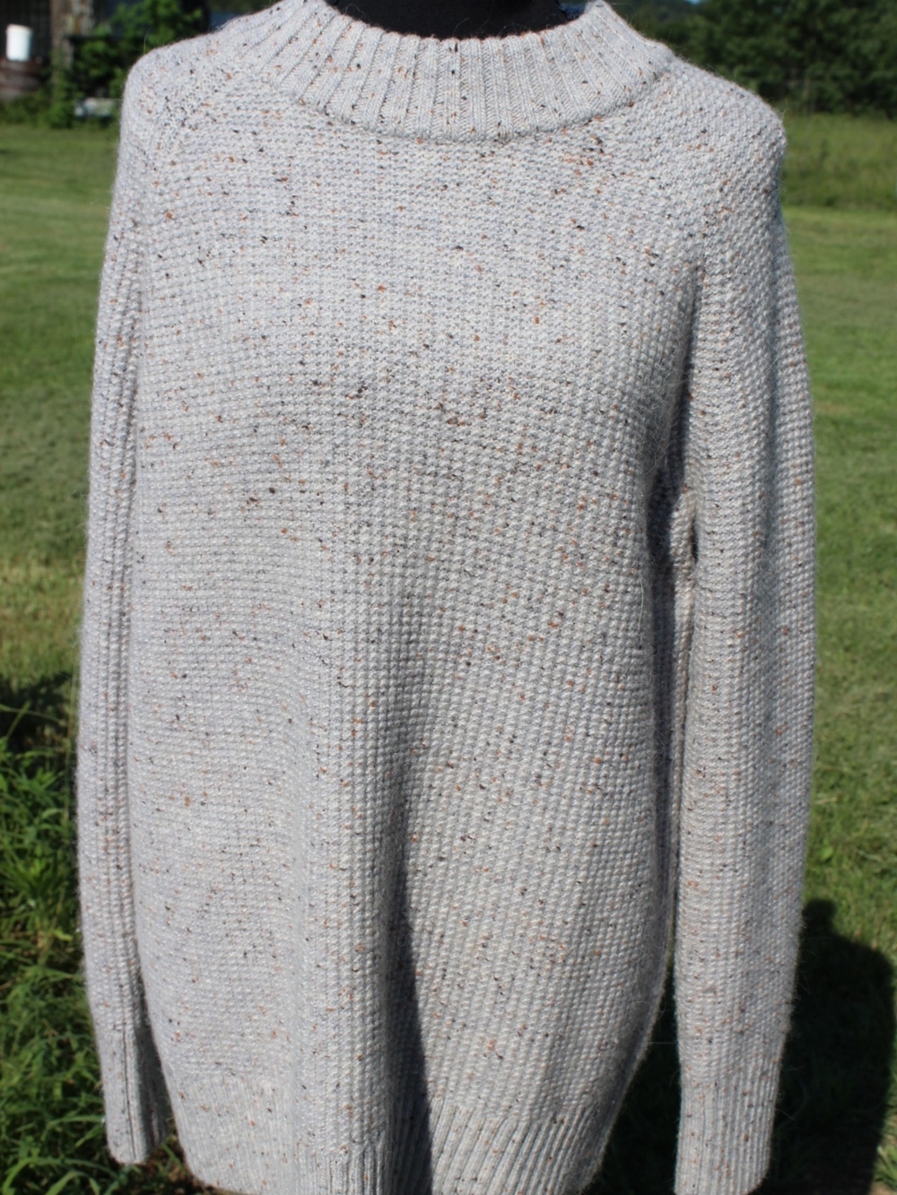 Duluth Trading Co Light Gray Flecked Crewneck Sweater - Picture 1 of 4